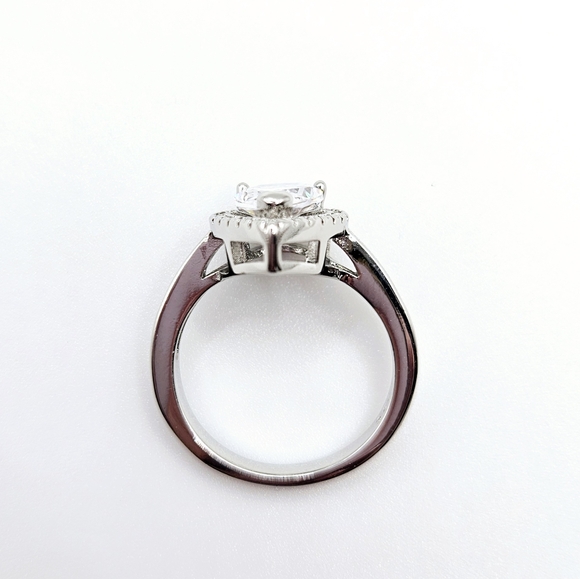 Pear Cut Diamond CZ Halo .925 Sterling Silver Ring Size 7 New - Picture 4 of 4